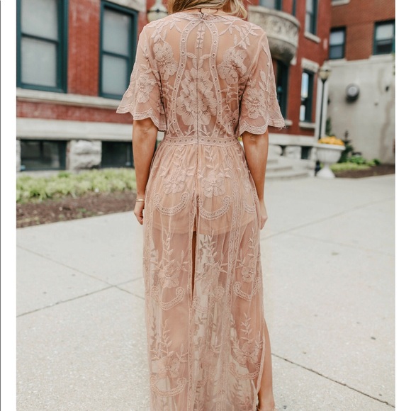 Honey Punch lace maxi dress - Picture 3 of 8